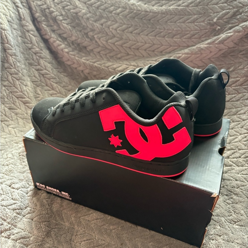 DC Womens Black and Pink Sneakers